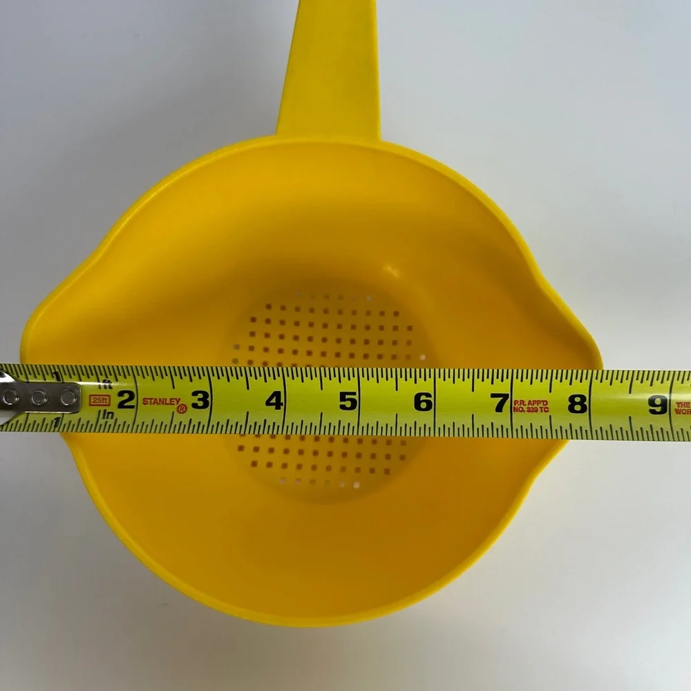 VTG Tupperware Yellow Small Handled Colander Strainer‎
